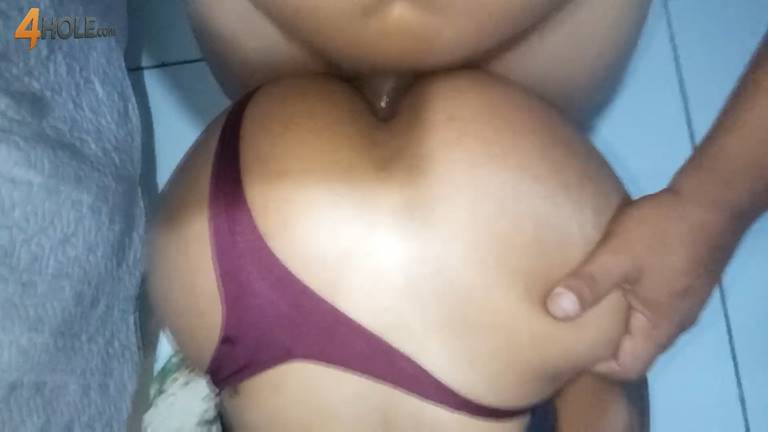 Giving My Best Friends Wife An Anal Dildo